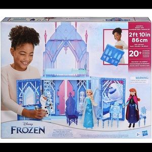 Disney Frozen 2 Elsa's Fold and Go Ice Palace, Castle Playset.